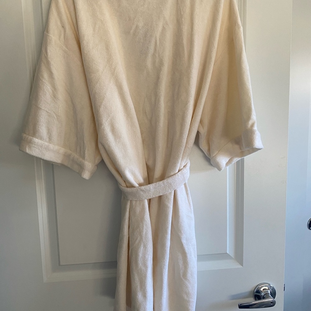 Monrow Terry Cloth Robe - Picture 4 of 4